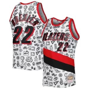 Classico Gorgeous Cool Clyde Drexler Portland Trail Blazers 1991 92 Hardwood Classics Doodle Swingman Jersey White per i devoti sostenitori