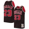 Gorgeous Men's Chicago Bulls Michael Jordan Black 1996/97 Hardwood Classics Authentic Jersey per i devoti sostenitori