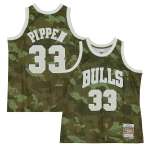 Robusto Scottie Pippen Chicago Bulls Hardwood Classics 1997/98 Ghost Green Swingman Jersey Camo per i devoti sostenitori